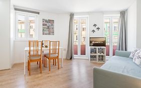 Host Wise - Flat W Free Private Parking - Bright & Cozy