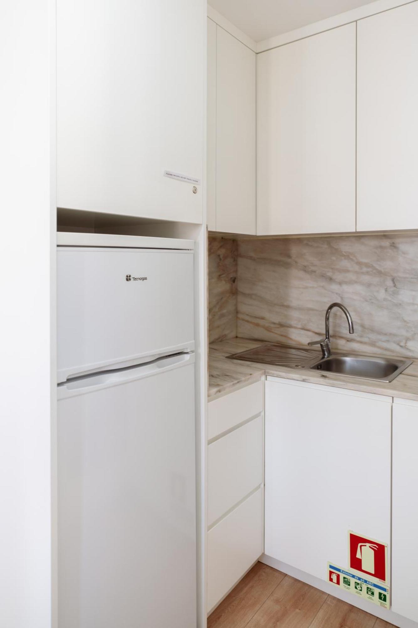 Apartamento Host Wise - Flat W Free Private Parking - Bright & Cozy OOporto Exterior foto